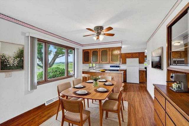 7124 Schneider Road, Middleton, WI 53562