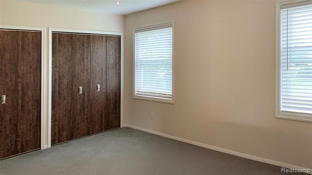 5229 Regimental Banner Drive, Grand Blanc, MI 48439