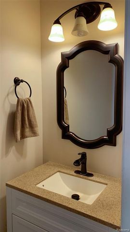 5229 Regimental Banner Drive, Grand Blanc, MI 48439