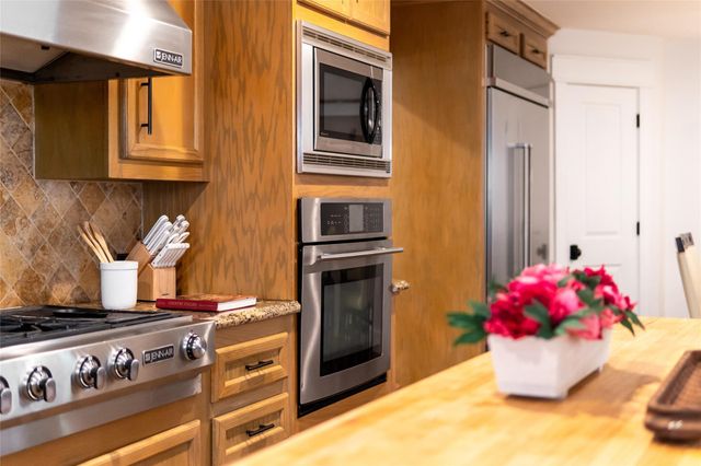 3902 Colquitt Street, Houston, TX 77027