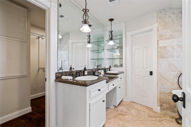 3902 Colquitt Street, Houston, TX 77027