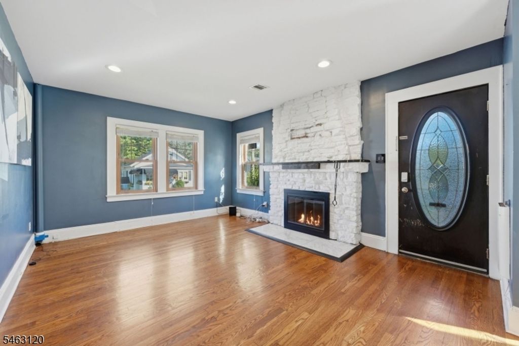 107 Palisade Ave, Bergenfield Boro, NJ 07621 — photo 4
