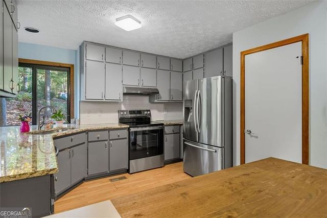 1775 Whispering Circle, Cumming, GA 30040