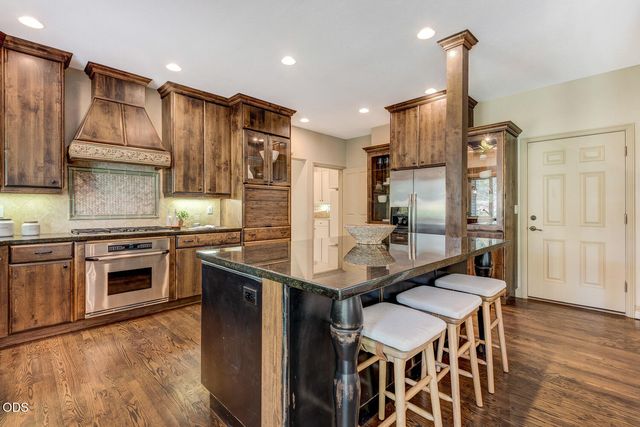 61524 Tam McArthur Loop, Bend, OR 97702