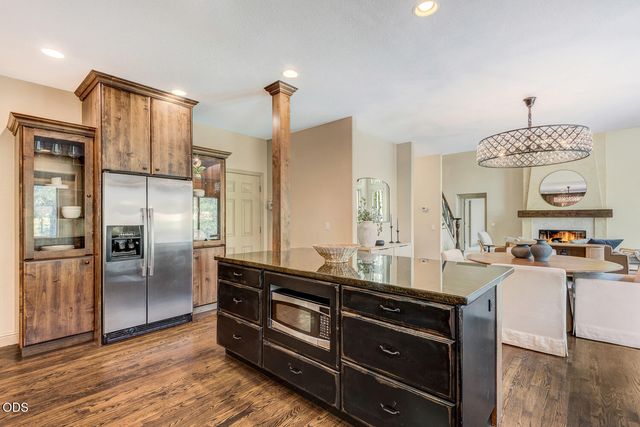 61524 Tam McArthur Loop, Bend, OR 97702
