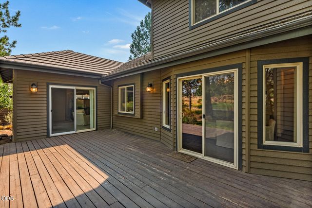 61524 Tam McArthur Loop, Bend, OR 97702