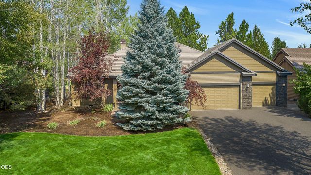 61524 Tam McArthur Loop, Bend, OR 97702