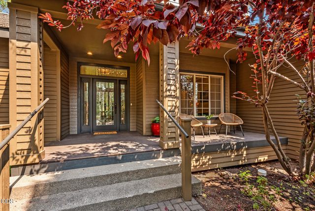 61524 Tam McArthur Loop, Bend, OR 97702
