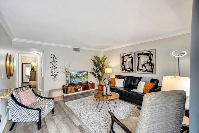 1125 NE 16th Place 209, Fort Lauderdale, FL 33305
