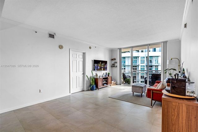 2000 N Bayshore Dr 909, Miami, FL 33137