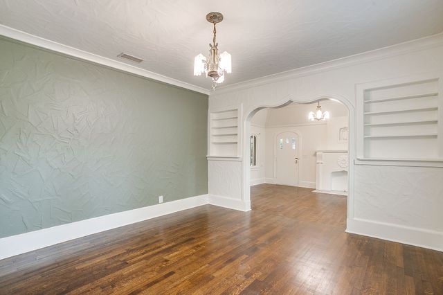 3241 Greene Avenue, Fort Worth, TX 76109
