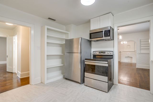 3241 Greene Avenue, Fort Worth, TX 76109