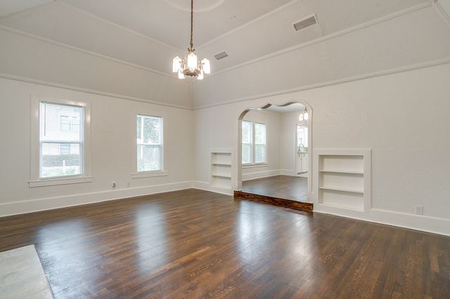 3241 Greene Avenue, Fort Worth, TX 76109