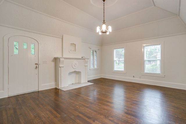 3241 Greene Avenue, Fort Worth, TX 76109