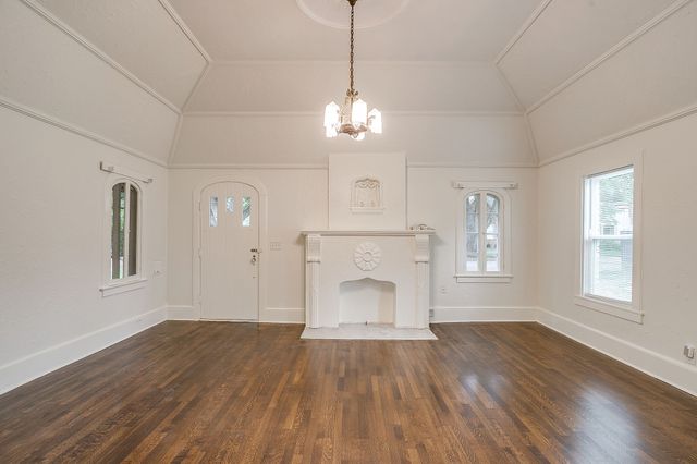 3241 Greene Avenue, Fort Worth, TX 76109