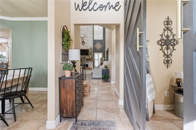 202 Augusta Dr, Portland, TX 78374