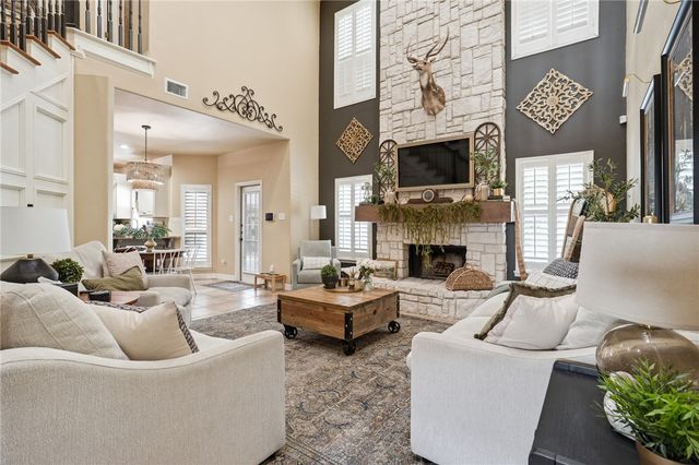 202 Augusta Dr, Portland, TX 78374