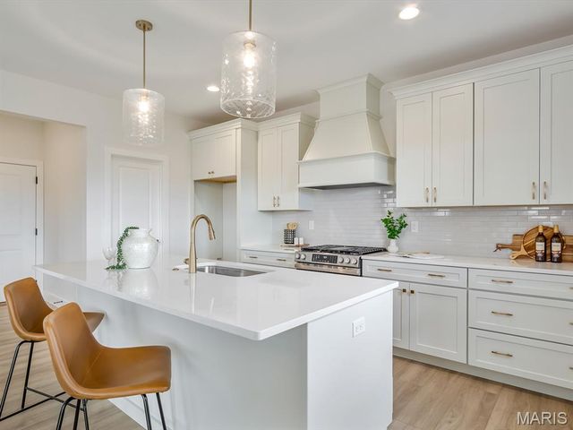 3118 Ashville Drive, Glen Carbon, IL 62034