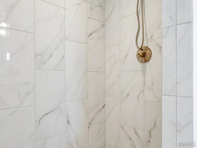 3118 Ashville Drive, Glen Carbon, IL 62034