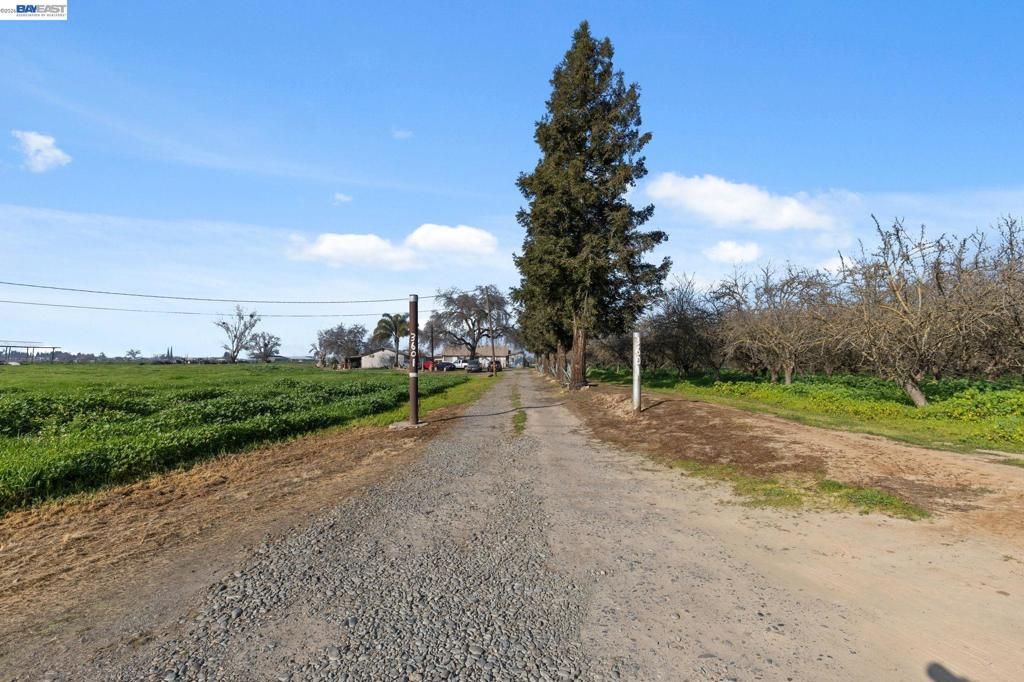 Image 29 of property listing at 3601 3601 W Simmons Rd, Turlock, CA 95380