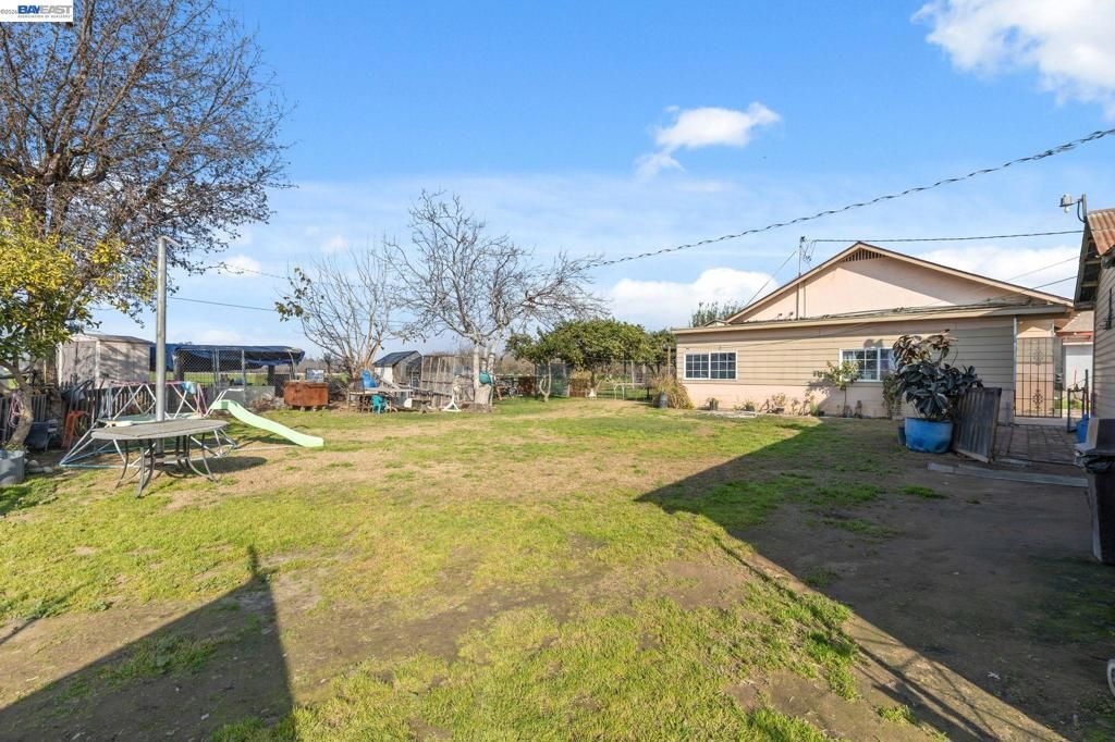 Image 8 of property listing at 3601 3601 W Simmons Rd, Turlock, CA 95380