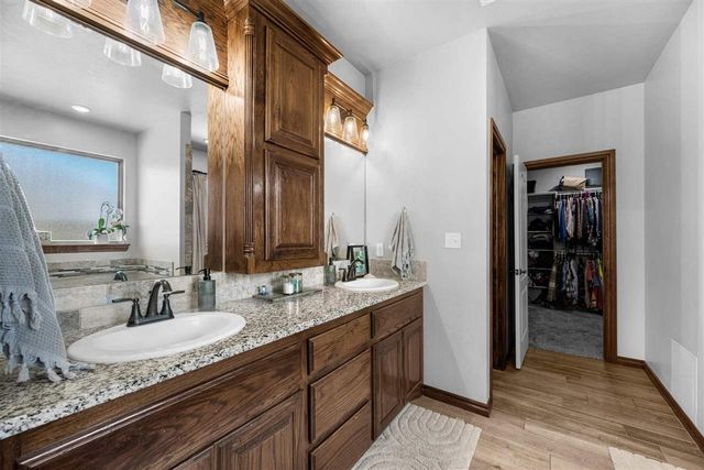 1022 Skyridge Dr, Elgin, OK 73538