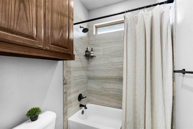 1022 Skyridge Dr, Elgin, OK 73538