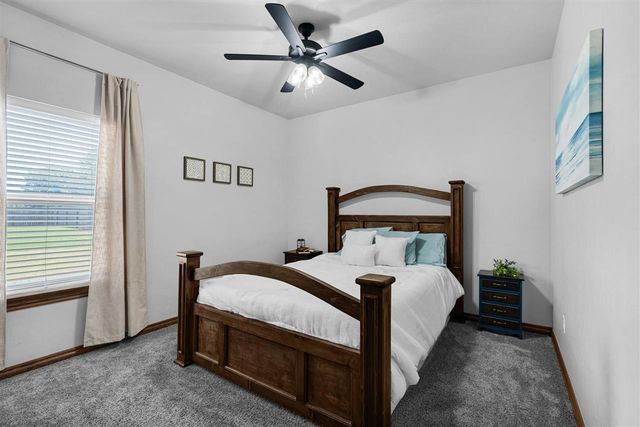 1022 Skyridge Dr, Elgin, OK 73538
