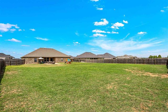 1022 Skyridge Dr, Elgin, OK 73538