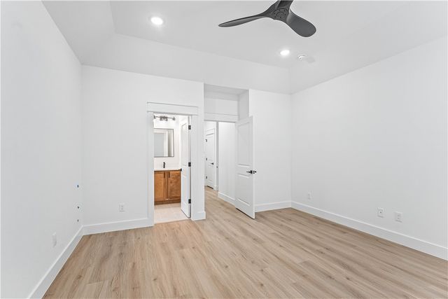 16 Celtic Drive, Bella Vista, AR 72714