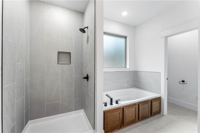 16 Celtic Drive, Bella Vista, AR 72714