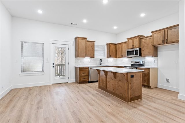 16 Celtic Drive, Bella Vista, AR 72714