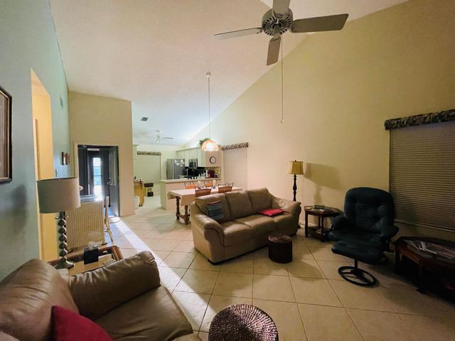 7786 SE Sugar Sand Circle, Hobe Sound, FL 33455