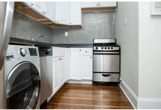 2129 N Dayton Street 203, Chicago, IL 60614