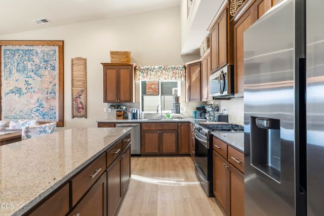 1681 Thomas Road, Medford, OR 97501
