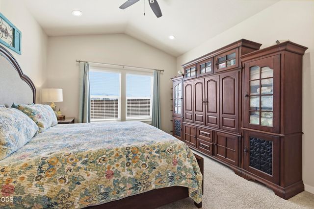 1681 Thomas Road, Medford, OR 97501