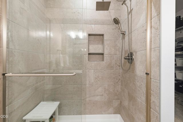 1681 Thomas Road, Medford, OR 97501