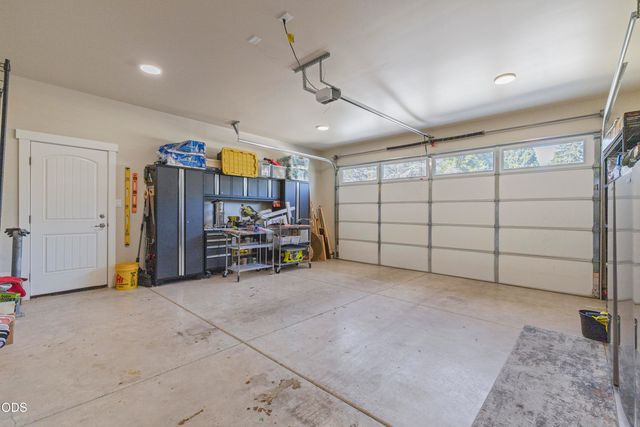 1681 Thomas Road, Medford, OR 97501