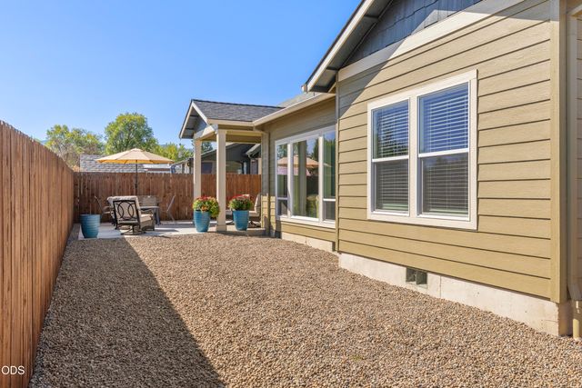 1681 Thomas Road, Medford, OR 97501