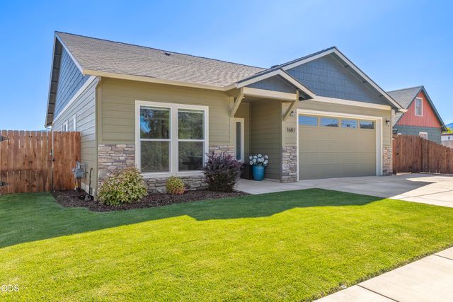 1681 Thomas Road, Medford, OR 97501