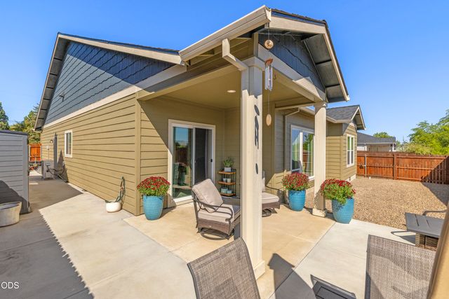 1681 Thomas Road, Medford, OR 97501