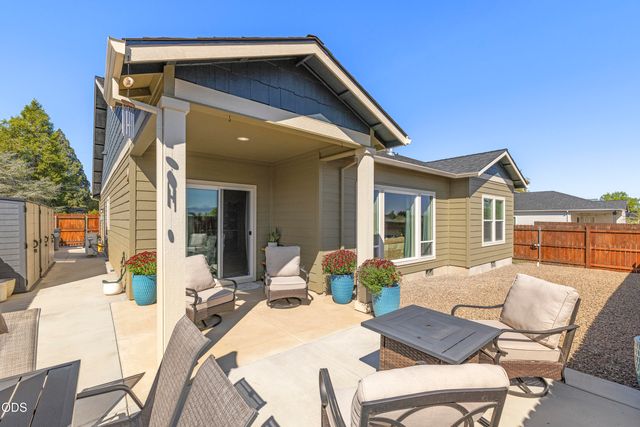 1681 Thomas Road, Medford, OR 97501