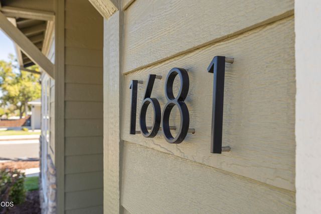 1681 Thomas Road, Medford, OR 97501