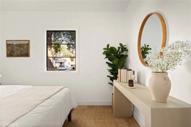 4935 Agnes Avenue, Valley Village, CA 91607