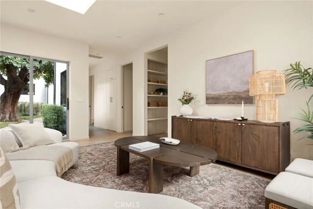 4935 Agnes Avenue, Valley Village, CA 91607