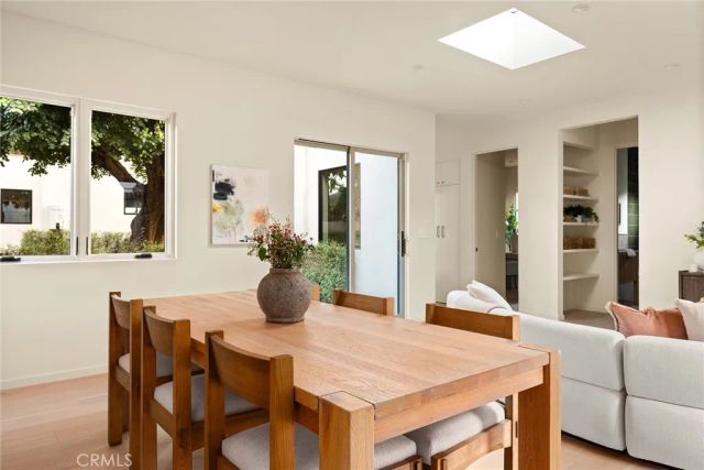 4935 Agnes Avenue, Valley Village, CA 91607