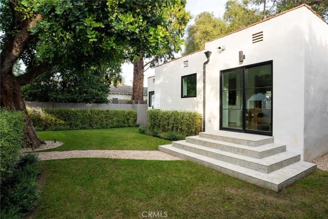 4935 Agnes Avenue, Valley Village, CA 91607