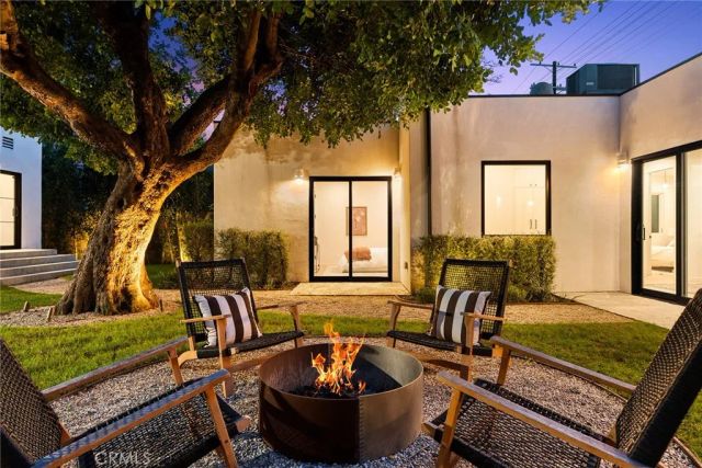 4935 Agnes Avenue, Valley Village, CA 91607