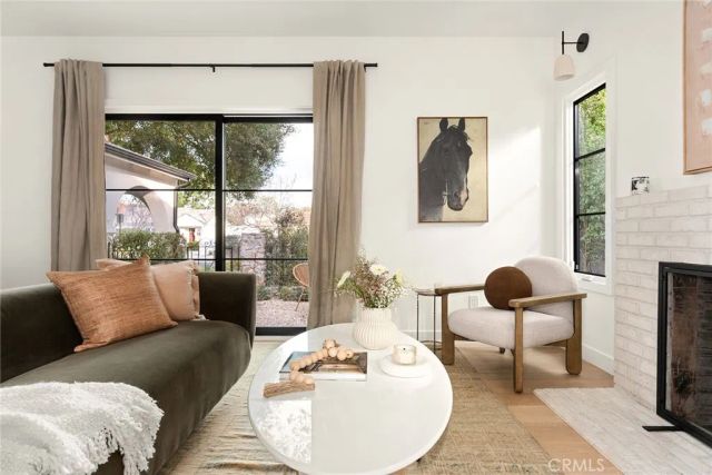 4935 Agnes Avenue, Valley Village, CA 91607