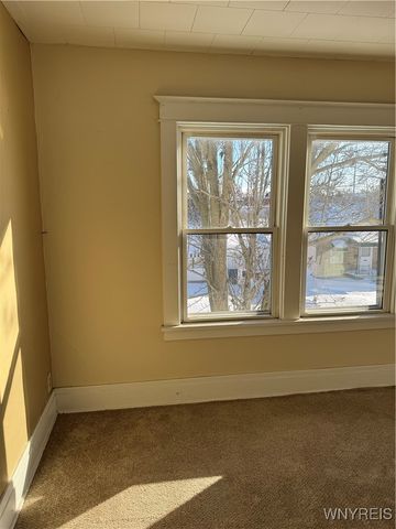 5 Humphrey Road Upper, Buffalo, NY 14207